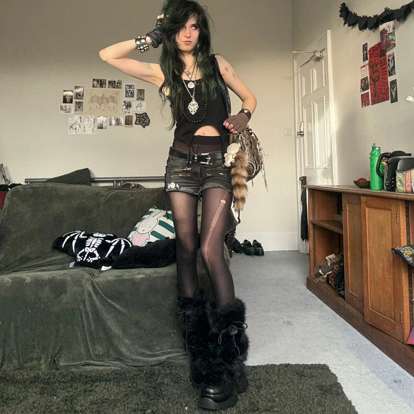 Midnight Sasquatch Fluffy Boots - Black - Image 4
