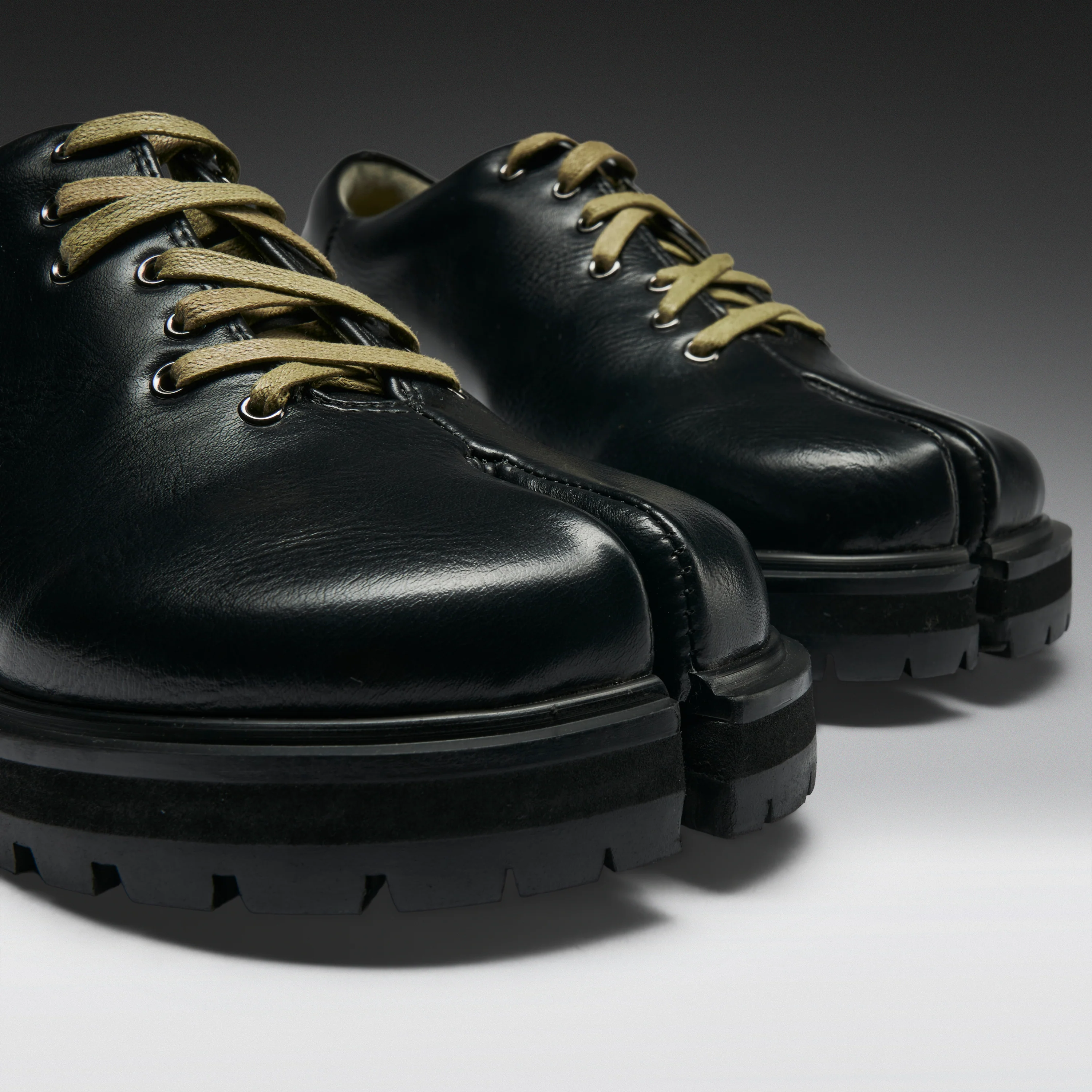 Wildspear Tabi Shoes- Black - Image 3